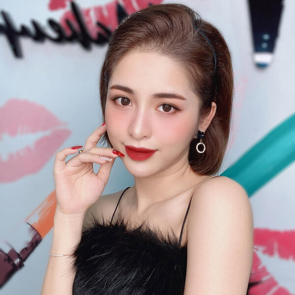 Trang điểm dự tiệc